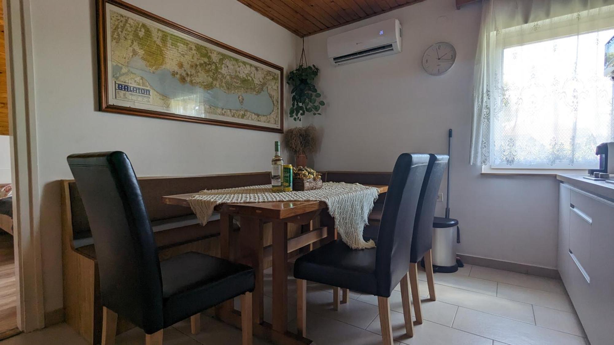 Viragos Apartman Balatonszárszó المظهر الخارجي الصورة