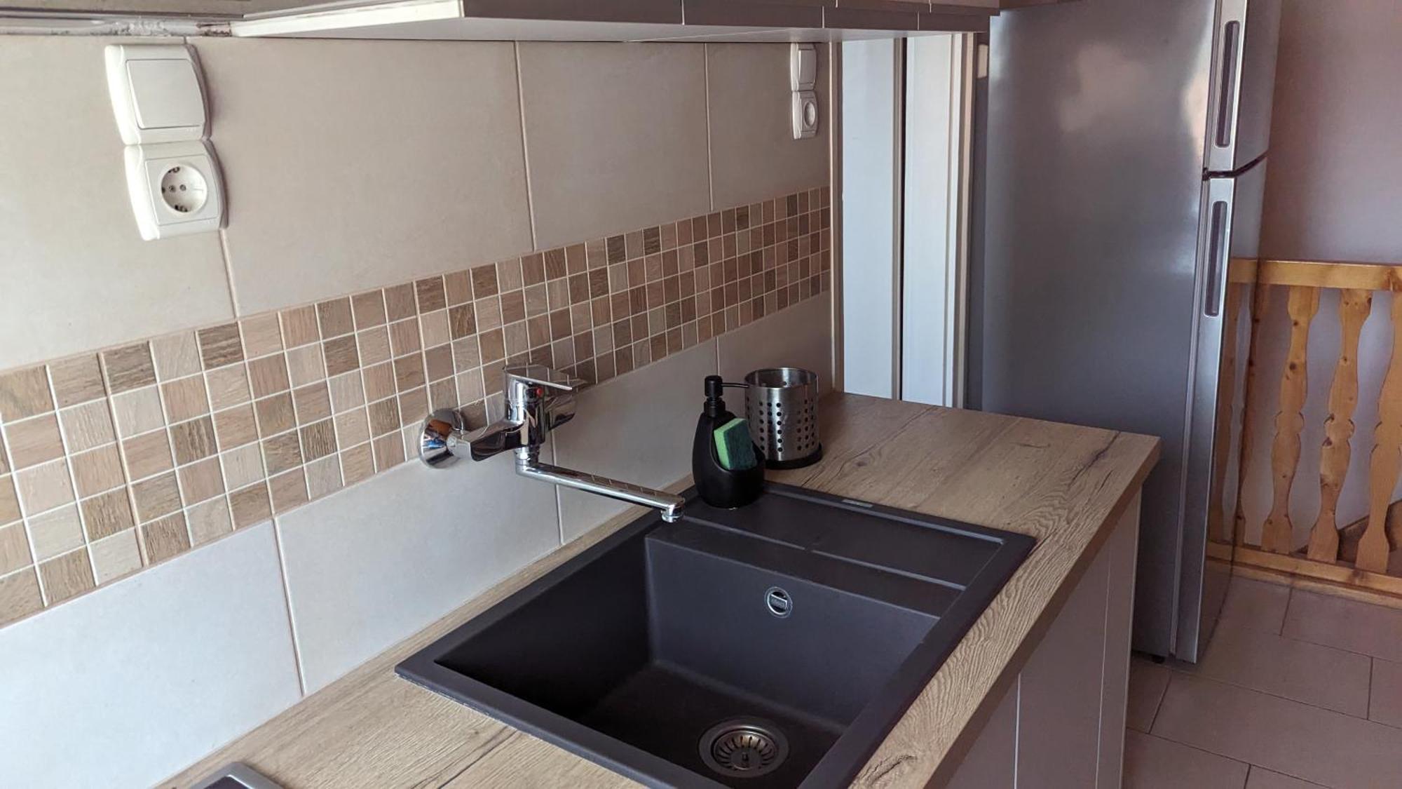 Viragos Apartman Balatonszárszó المظهر الخارجي الصورة